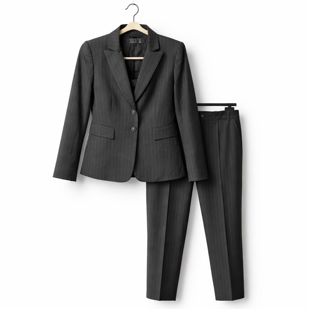 Tahari Gray Pinstripe Suit Set Blazer & Pants Size 4P Petite Career Office